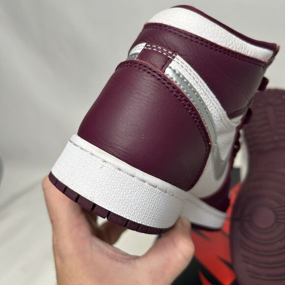 Nike Shoes Air Jordan 1 Retro High OG GS “Bordeaux” 2024 - Picture 8 of 8
